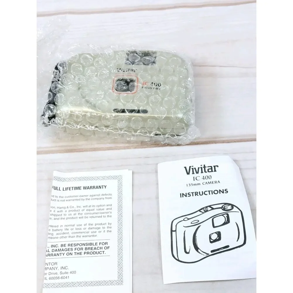 Vivitar IC 400 Point And Shoot Focus Free 35MM Camera US News NEW in Box